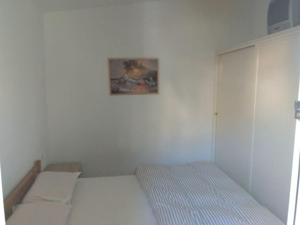 Roula'S Rooms Aegina Eksteriør bilde